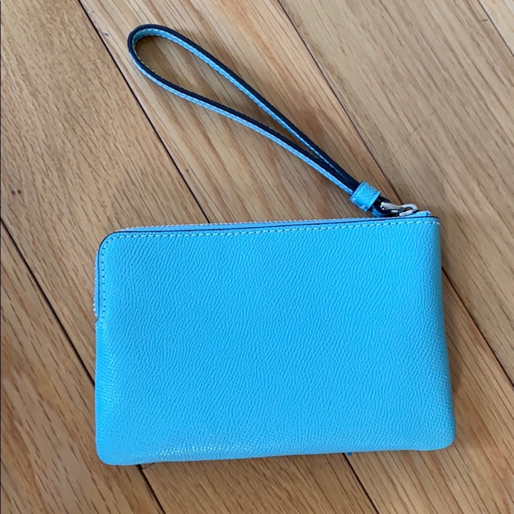 Coach Wristlet, like new - Picture 2 of 4